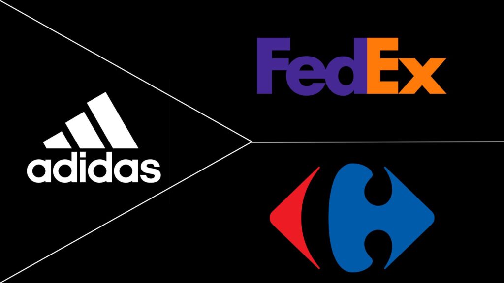 Les logos d'Adidas, de Fedex et de Carrefour qui ont une histoire qui est intégrée au branding de leur société respective